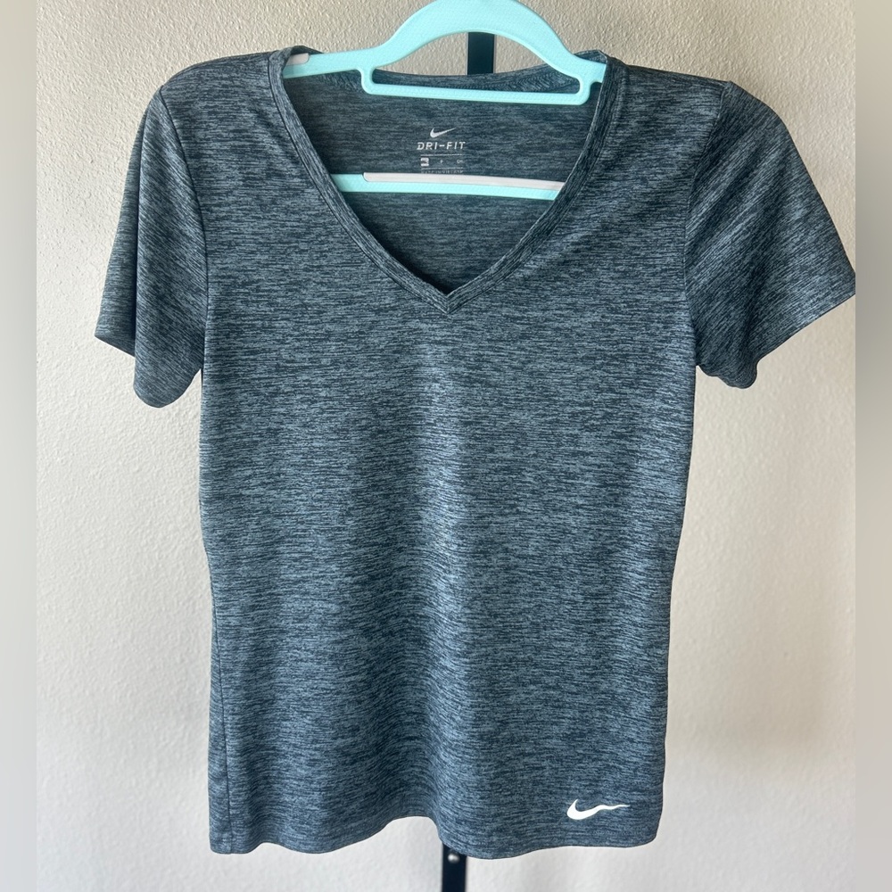 Nike Dri-FIT V-Neck Workout Tee Shirt Women’s Small Black Heather Lightweight